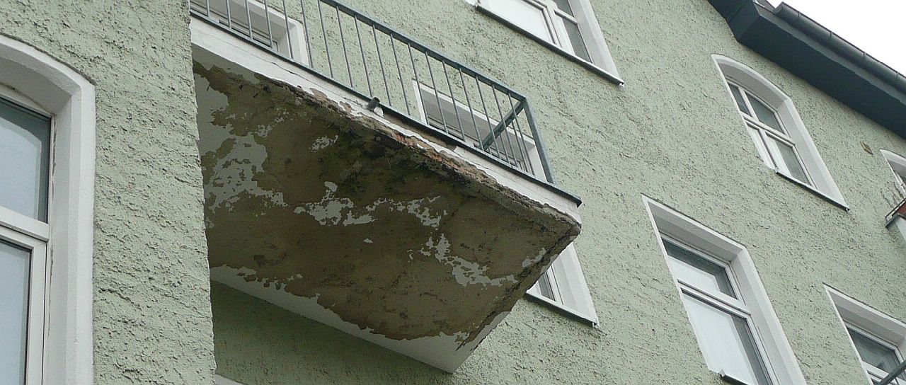 Feuchte- und Wasserschäden Trocknung Gutachter Baumängel Starkregen Berlin